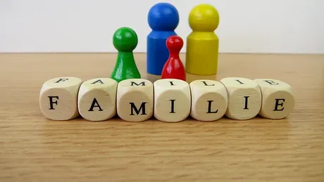 Cum te ajută constelațiile familiale să-ți vindeci traumele profunde? Interviu cu psihologul Carmen Podar de la Centrul EKA