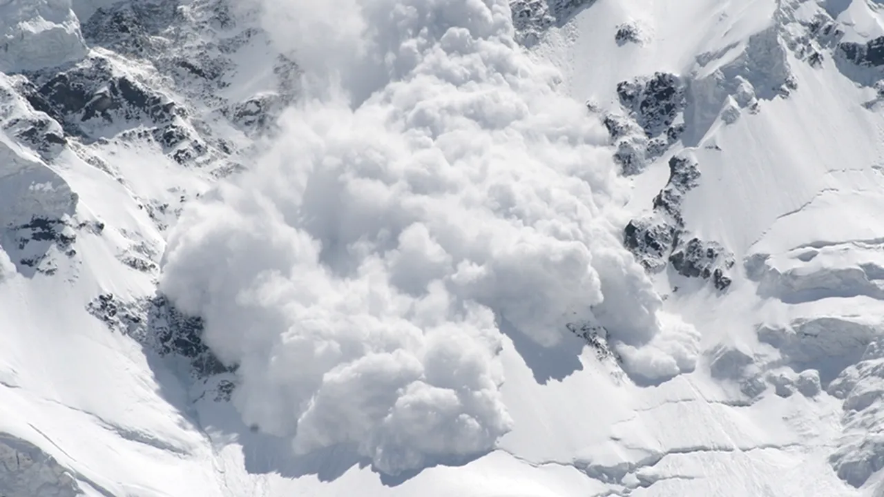 Risc puternic de avalansa in Bucegi (2) 