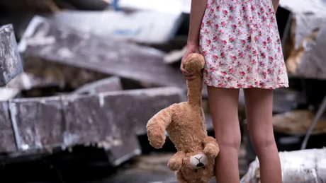 O fetita de 5 ani a fost agresata sexual. Copila se afla intr-o excursie in Constanta