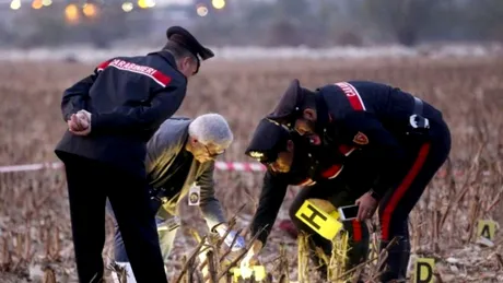Crima oribila care a socat Italia! Doi romani au fost ucisi pe un camp: modul in care au fost gasiti de politisti e infiorator. Ce le facuse criminalii