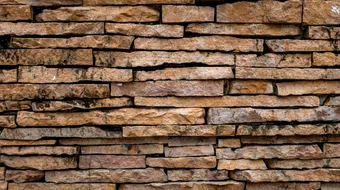 (P) Piatra decorativă maro: cum să o folosești pentru a crea un decor natural și elegant