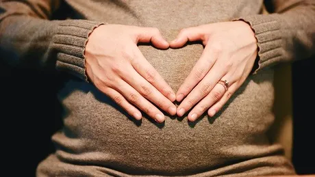Zodiacul graviduțelor: topul nativilor cărora li se va mări familia în luna februarie