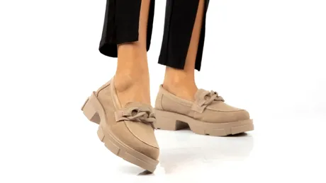 (P) Piele naturală vs. piele întoarsă: ce pantofi casual ți se potrivesc mai bine?