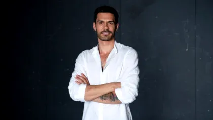 Motivul pentru care George Burcea nu mai apare în Wednesday, sezonul 2. IREAL ce salariu ar fi cerut actorul român