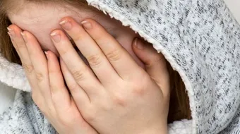 Inuman! O fetita de 10 ani a fost violata in repetate randuri si a ramas insarcinata! De ce nu i s-a permis sa faca avort