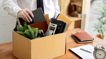 Se dau bani de la stat pentru românii rămași fără job. Cine poate primi indemnizație de șomaj în 2026