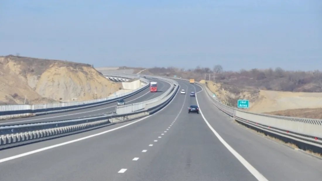 Romania are inca 30 de km de autostrada! Minunea nu a contenit sa apara