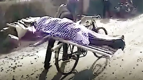 Si-a carat mama moarta pe bicicleta, 5 km. De ce a recurs la acest gest nemaiintalnit VIDEO