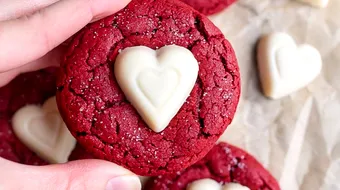 Fa-i cadou jumatatii tale inima ta dulce! Il vei recuceri cu un fursec ‘Red Velvet’. Reteta e chiar simpla