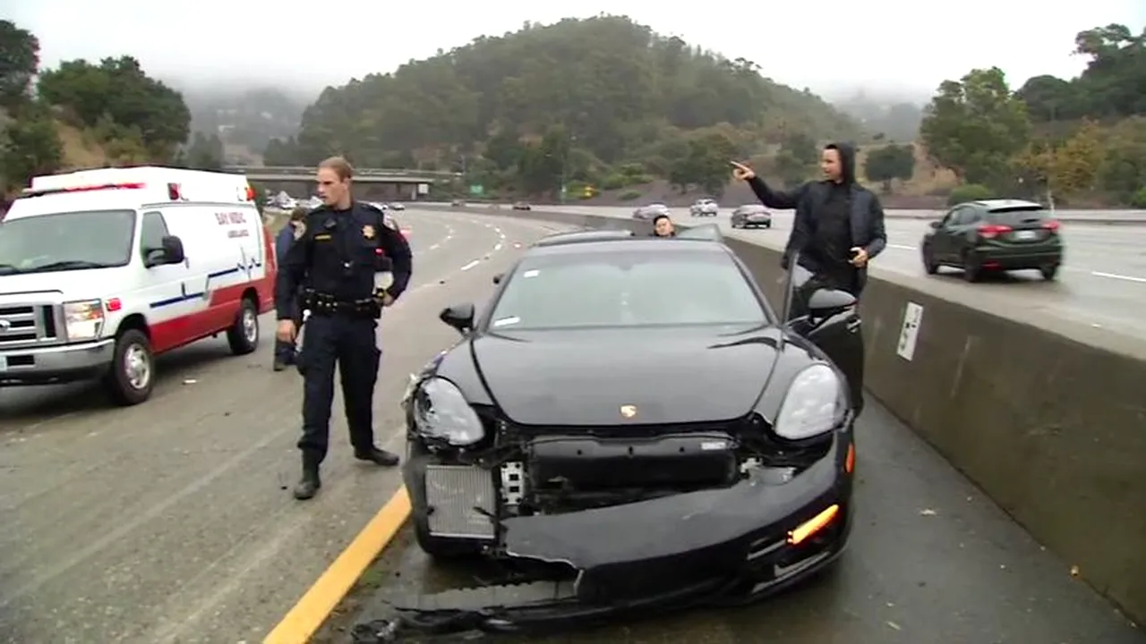 Stephen Curry, implicat in doua accidente auto. Vedeta NBA si-a lovit bolidul! VIDEO (1) 