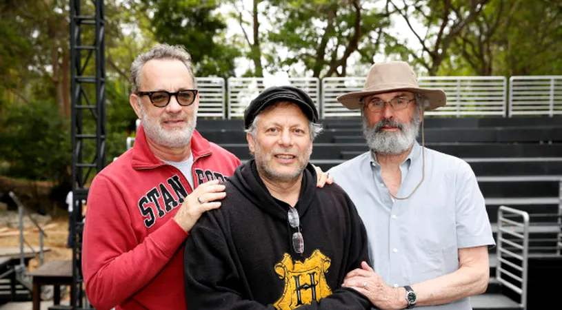 Tom Hanks, look inedit! Actorul abia poate fi recunoscut cu plete si BURTA!!! VIDEO