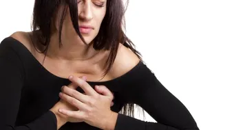 Acuza dureri mari in piept, insa medicii nici nu au bagat-o in seama! La cateva zile a aflat motivul: ce s-a intamplat cu tanara de 15 ani e socant