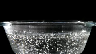 Sunetul care fierbe apa, inventat de savanti. Cum a fost posibil asa ceva