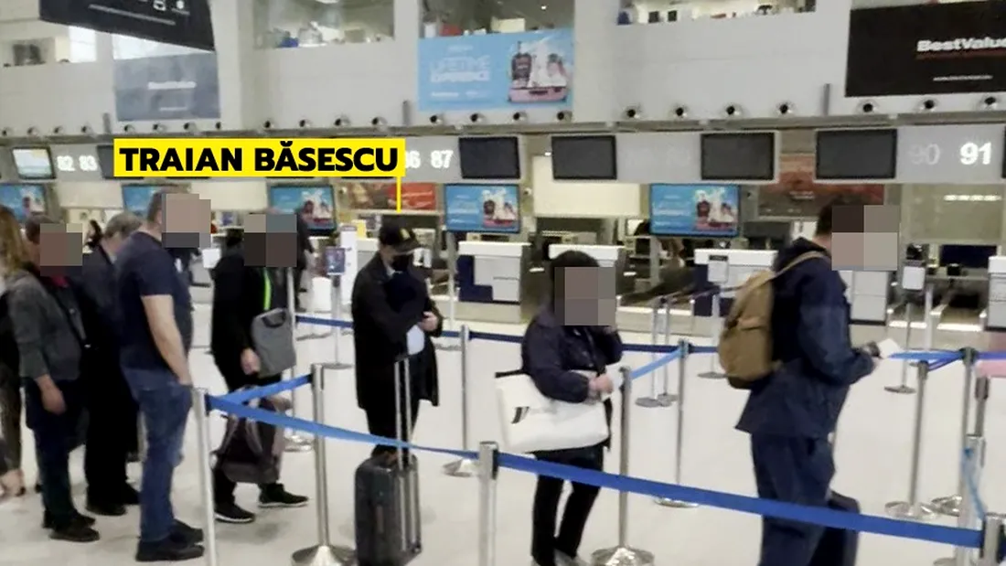 Vârsta începe să-și spună cuvântul! Traian Băsescu (70 de ani), de nerecunoscut pe aeroport!