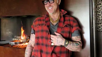 Milionarul italian Gianluca a comis-o din nou. A dansat lasciv imbracat doar intr-o pereche de chiloti minusculi