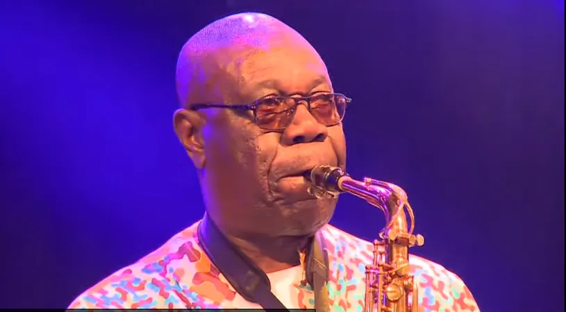 Doliu în lumea muzicii! Manu Dibango, legenda saxofonului african, a murit de coronavirus