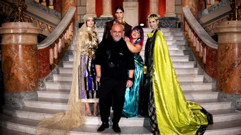 “CHIPURILE MARIEI, REGINA ROMÂNIEI”, colecție cu stil by Alin Gălățescu