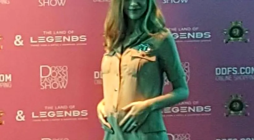 E insarcinata! Ce model celebru asteapta primul ei copil. A facut senzatie imbracata intr-o rochita scurta VIDEO