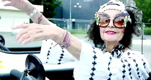 Marina Voica, virală pe TikTok la 89 de ani: clipul în care cântă și dansează a strâns sute de mii de vizualizări