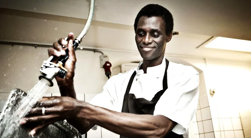 Un angajat a avut parte de o surpriza colosala cand a ajuns la munca. Ce veste i-a dat seful lui. Asa gest URIAS nu a mai fost facut niciodata