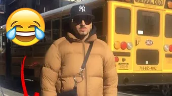 Viralul zilei de azi vine din America. In ce hal a putut sa iasa smecherasul asta pe strada. Te doare capul!