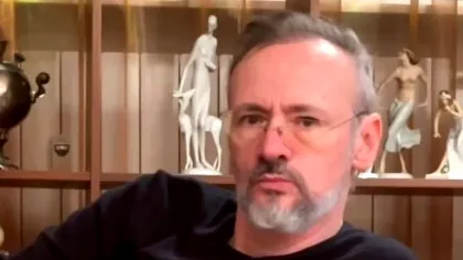 Mihai Albu, de la studentul sărac al lui Dinu Patriciu, la celebrul creator de pantofi care pleacă în luna de miere la 63 de ani
