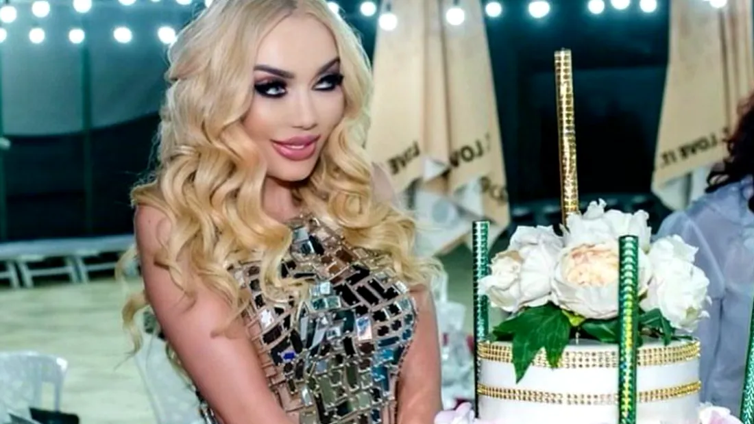 ”Barbie de România” a plătit mii de euro pentru cadoul fiicei ei! „Noi două avem o relație foarte strânsă”