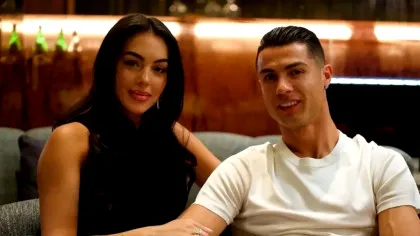 Cristiano Ronaldo, împins de la spate de prieteni să-și ducă iubita în fața altarului. De ce nu face superstarul fotbalului mondial marele pas
