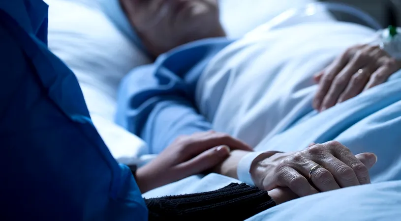 S-a trezit din coma dupa 27 de ani cand i-a auzit vocea fiului! Cazul incredibil i-a socant pe medici