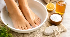 Remediul natural care te scapă de bătăturile de la picioare. Trucul simplu folosit de tot mai multe persoane acasă