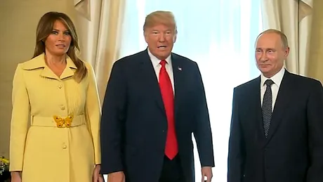 Reactia Melaniei Trump dupa ce a dat mana cu Putin si el i-a soptit ceva! I-a picat fata la propriu, iar acum imaginile sunt virale! VIDEO