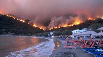 Mergi in concediu in Grecia? Vesti proaste de la MAE: vor fi ploi, grindina si furtuni. Unde suni pentru ajutor