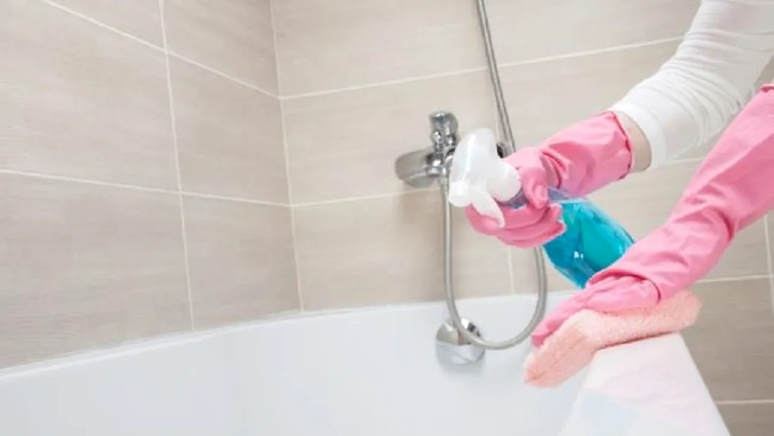 Cum se curata depunerile de sapun! Scapa de depunerile inestetice de pe cada si chiuveta