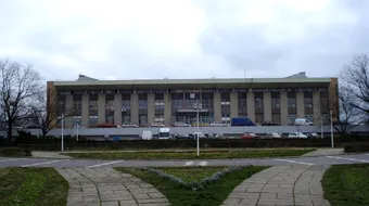 Primaria Bucuresti construieste o noua Sala Polivalenta. Ce planuri are Gabi Firea pentru cei fara locuine