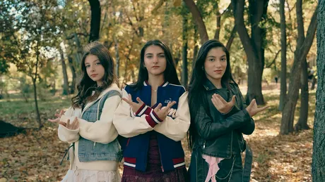 Poetika lansează „Ce te legeni, codrule” – o reinterpretare pop-electronică a poeziei lui Mihai Eminescu