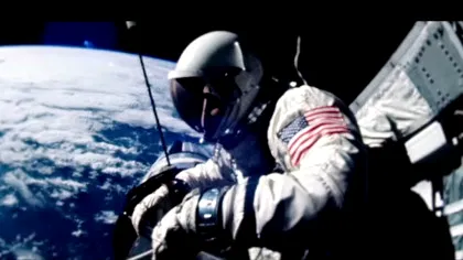Astronautul care a păsit pe Lună, Buzz Aldrin, s-a însurat la 93 de ani cu o blondă de la Deva! Povestea lor a bătut aselenizarea