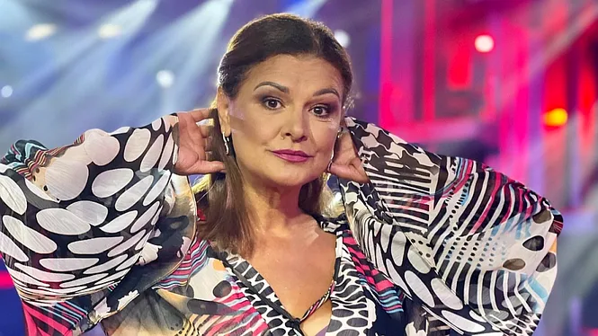 Maria Buză nu a fost un copil dorit. Mama artistei a încercat să întrerupă sarcina, dar fără reușită: „Vremurile erau cum erau în 1969”